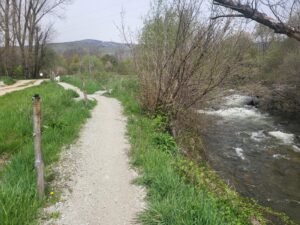El riu sempre ens queda a mà dreta
