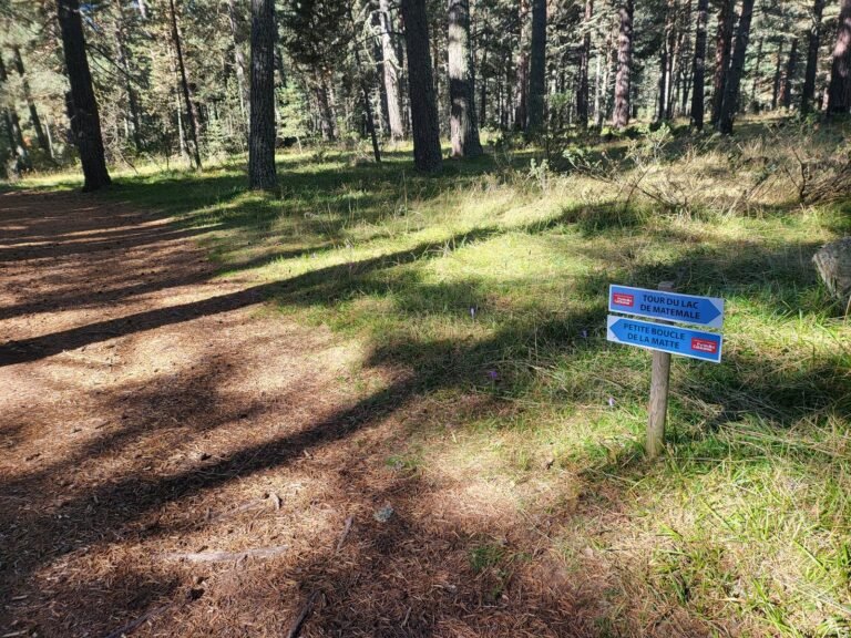 A l'esquerra seguint el bucle de la Matte